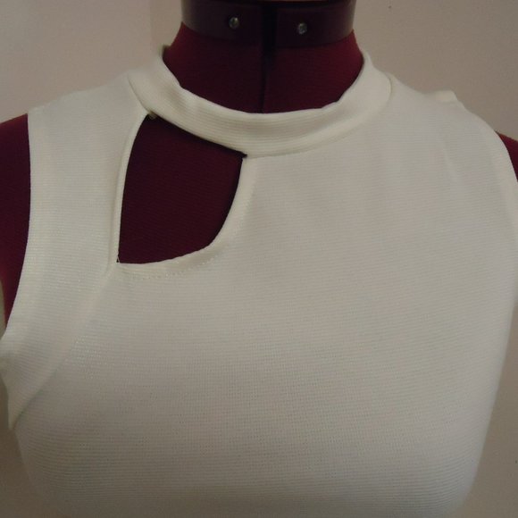 Marcelle Margaux Small White Cutout Sleeveless Dress - Picture 3 of 7